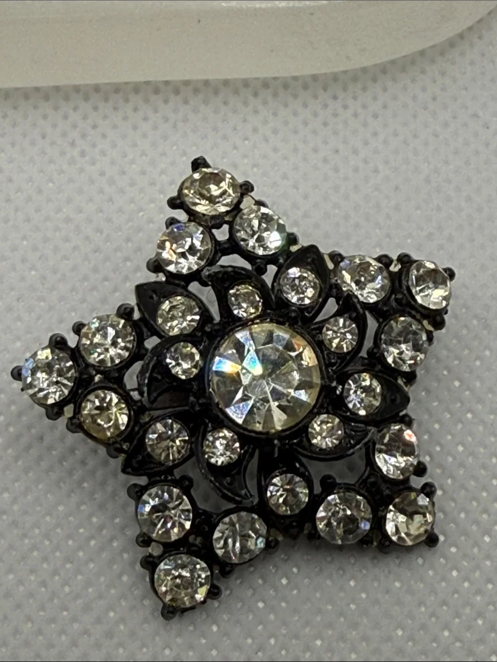 Vintage Starburst  Star rhinestone Pin Brooch - Black Metal unusual piece